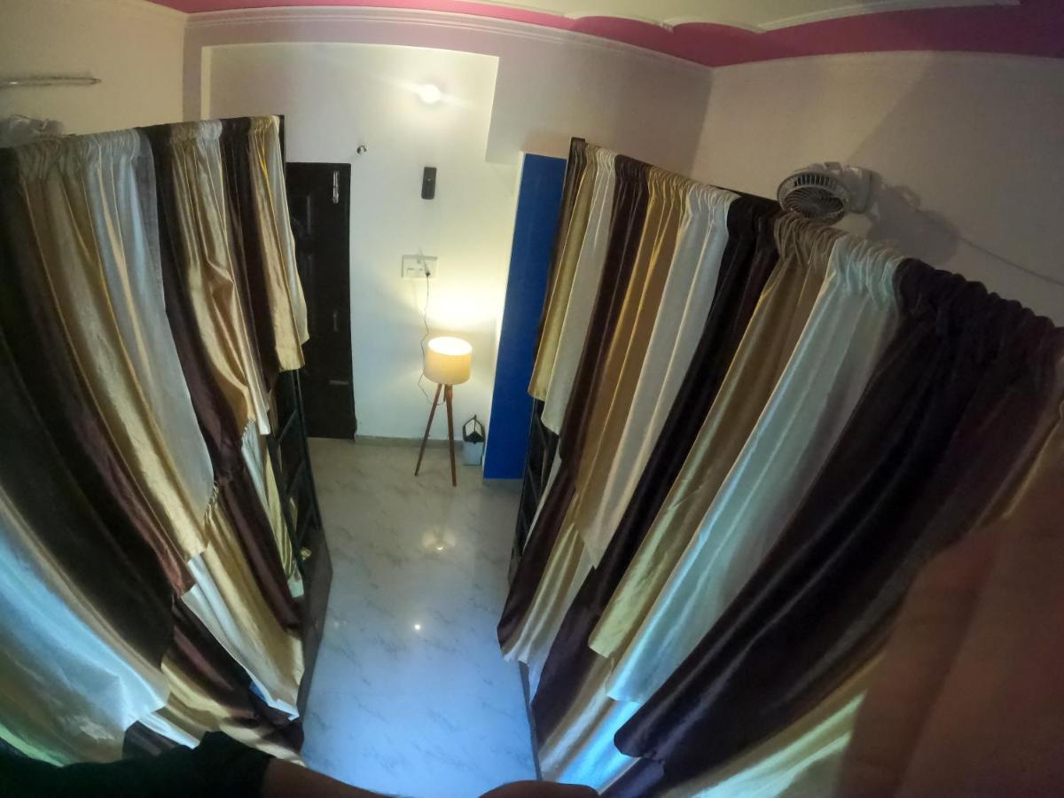 Hobbit House Hostel Rišikéš Exteriér fotografie